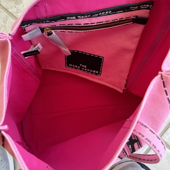 MARC JACOBS The Trompe L’oeil Tag tote bag in Pink canvas - Picture 5 of 8